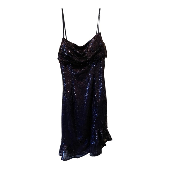 Sequined spaghetti strap asymmetrical special occasion dress 🔥🔥🔥 - Picture 2 of 9